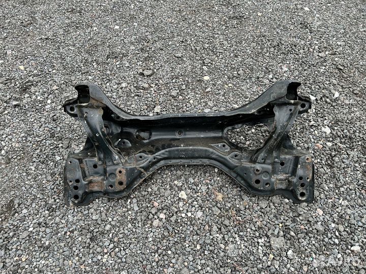 Подрамник- балка Honda cr- v rd1 / civic 6