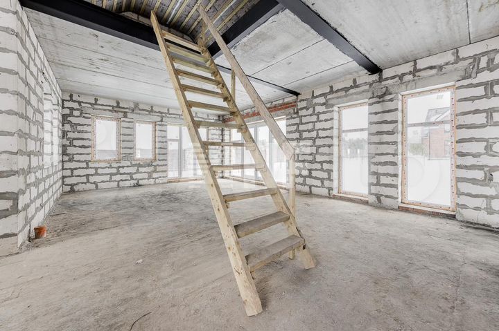 Дом 180 м² на участке 6 сот.