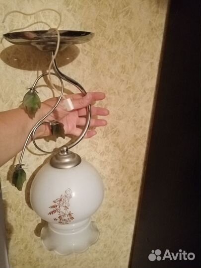 Продаётся потолочный светильник