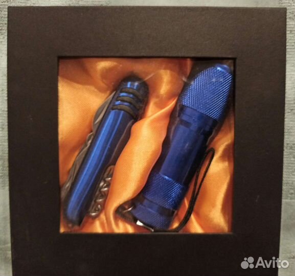 Набор ножик и фонарик