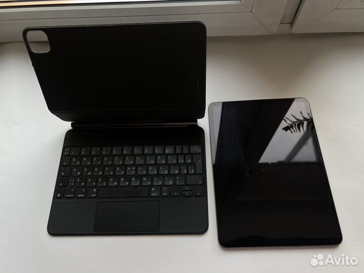 iPad pro (2020) 256 с клавиатурой