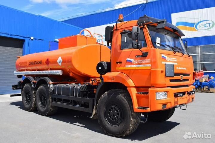 Водитель топливозаправщика