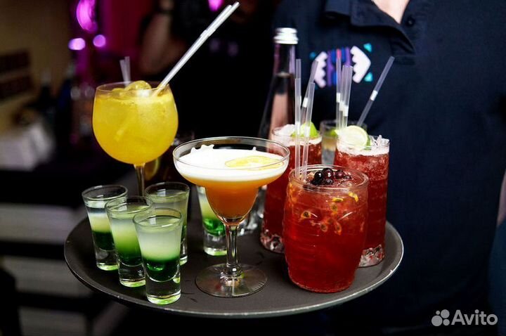 Бар с кухней в центре города