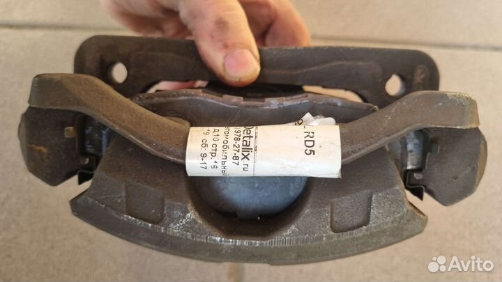 Honda original суппорт перед.прав. 45018S9A000