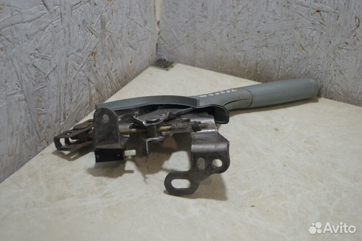 Ручник Toyota Yaris