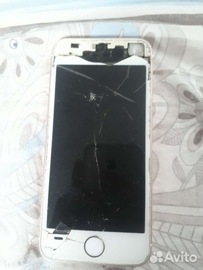 iPhone SE, 32 ГБ