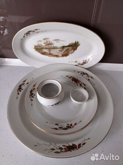 Большие блюда и тарелки, Богдановичский фарфоровый