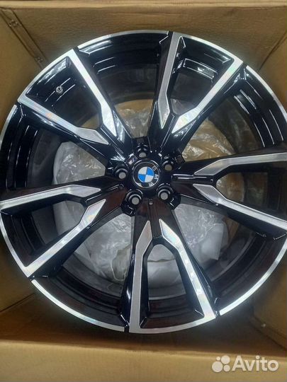 Передний диск оригинал на BMW X7 755M R22