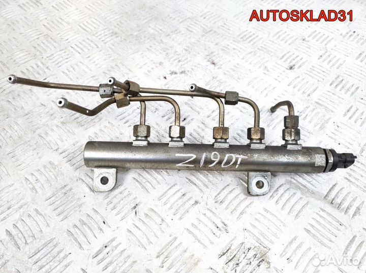 Рейка топливная Opel Astra H Z19DT 55197370