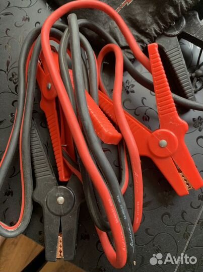 Для зарядки аккумулятора, пусковые провода