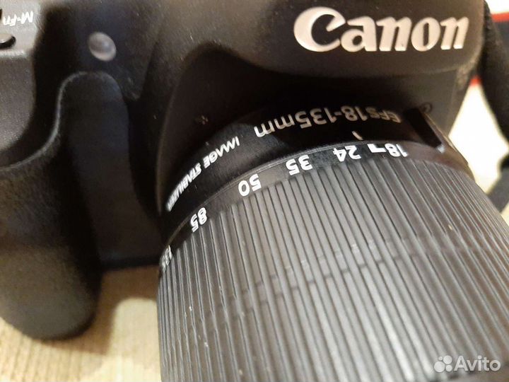 Canon. Зеркальный фотоаппарат