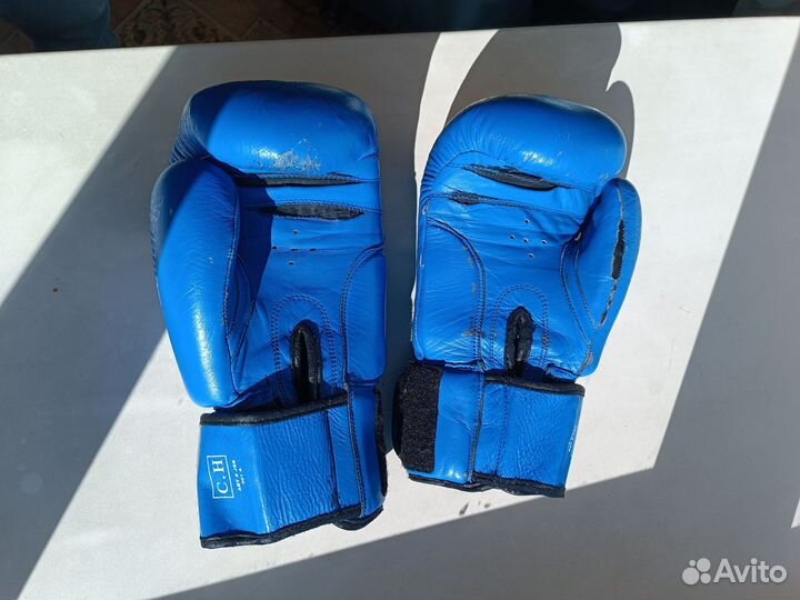 Боксерские перчатки 10 oz