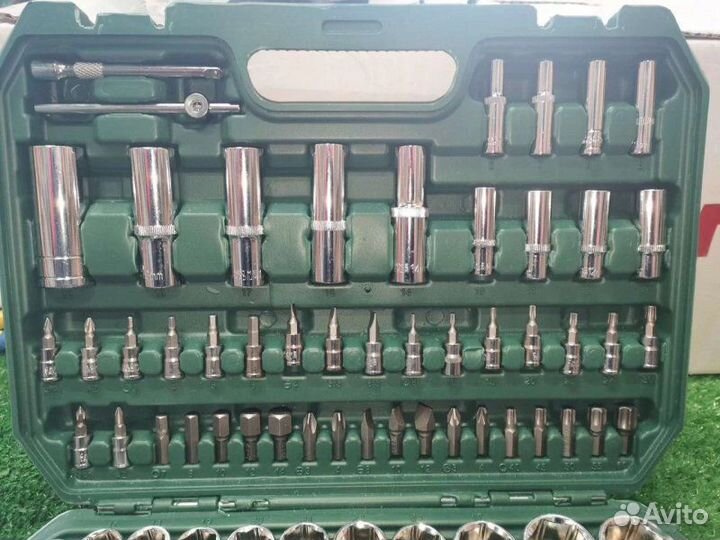 Набор инструментов 108 предметов в пластиковом