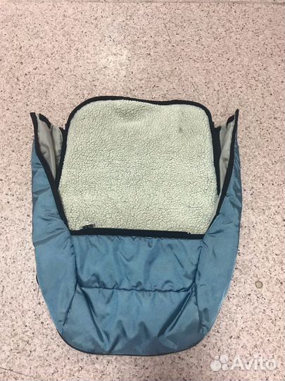 Чехол на ножки меховой в коляску, санки. Б/у