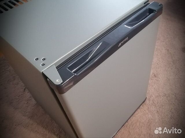 Холодильник Smeg ABM42