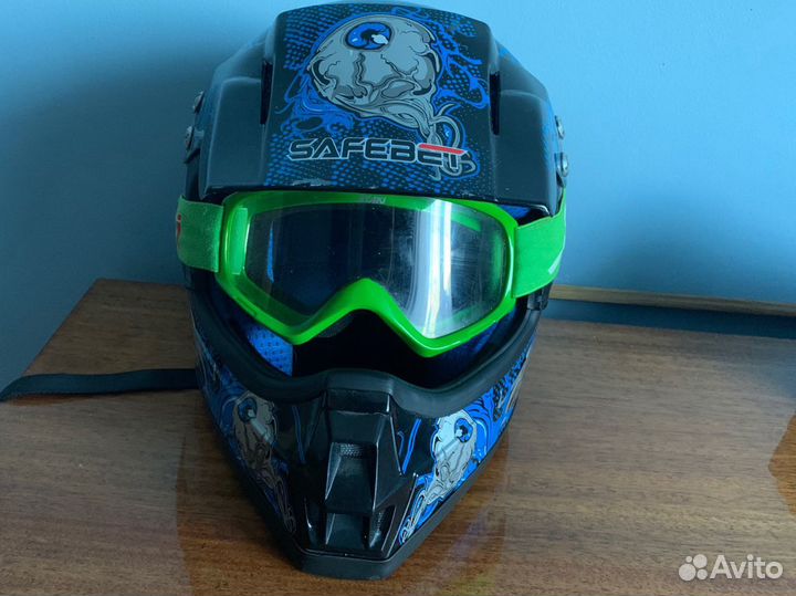 Мотоциклетный шлем