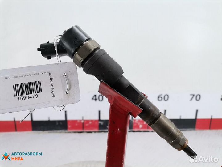 Форсунка Renault Scenic рест. 2003 8200606383