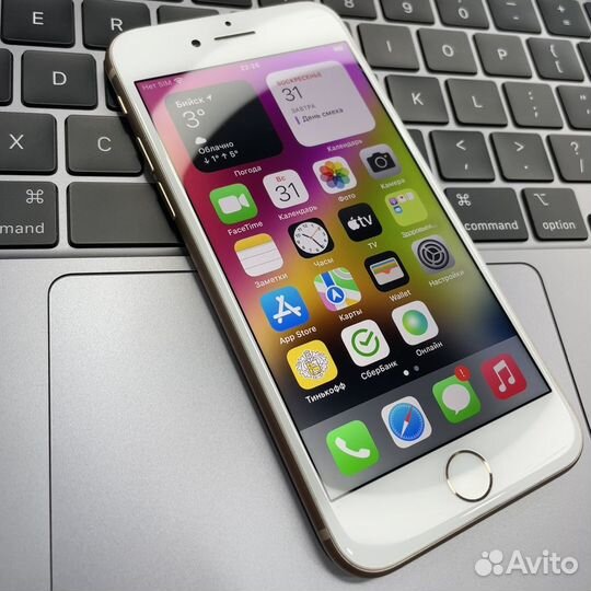 iPhone 8, 64 ГБ