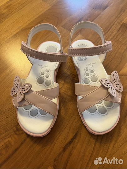 Босоножки на девочку 30 размер новые