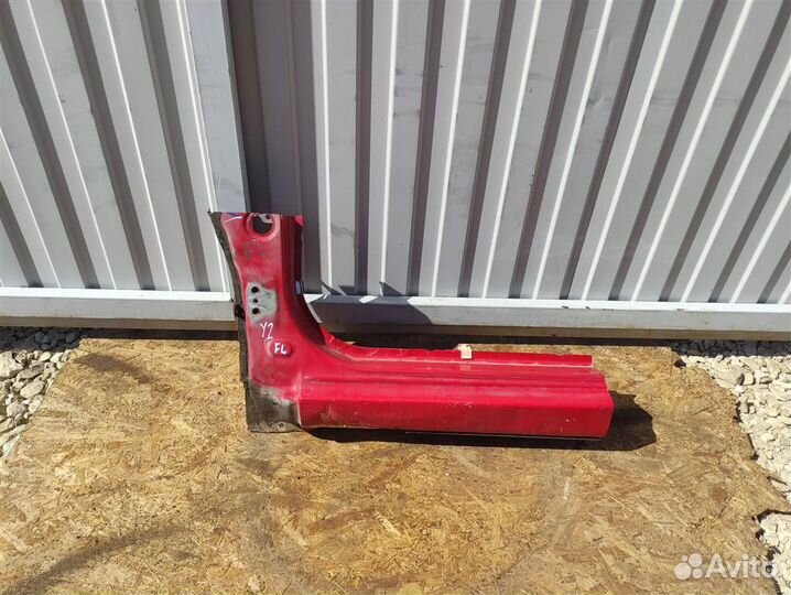 Угол порога передний левый Toyota Yaris P90 2010