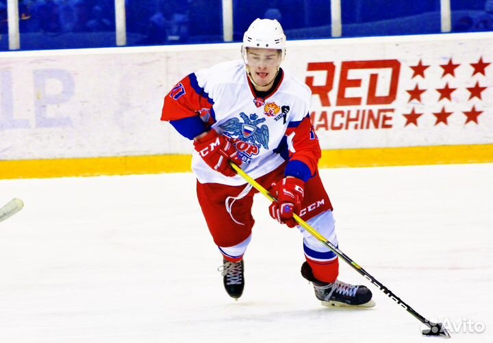 Тренер по хоккею с шайбой