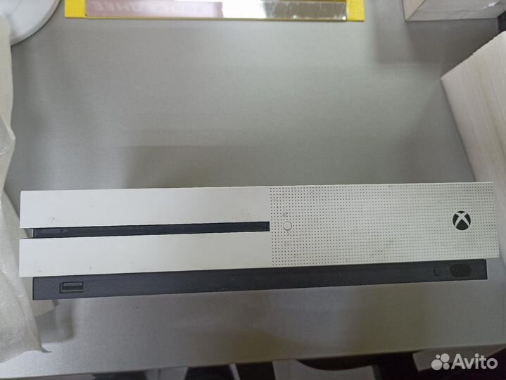 Приставка xbox ONE S 1 тб