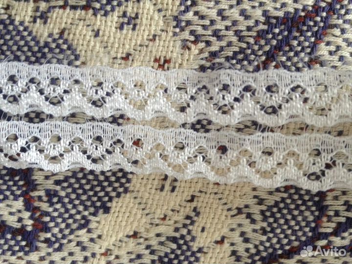 Ленты, кружева разные, шитье