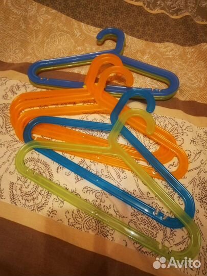 Детские вешалки 10шт