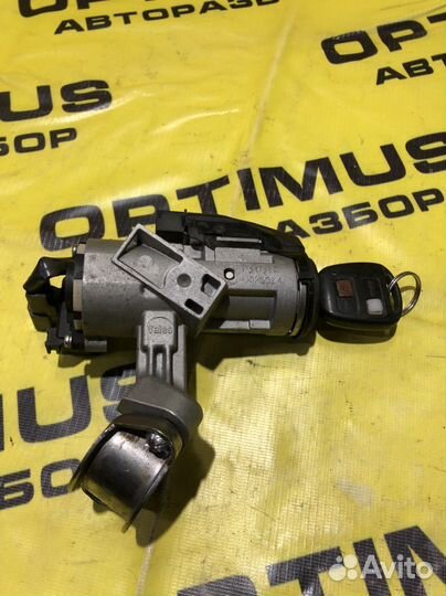 Замок зажигания Toyota Corolla E 120