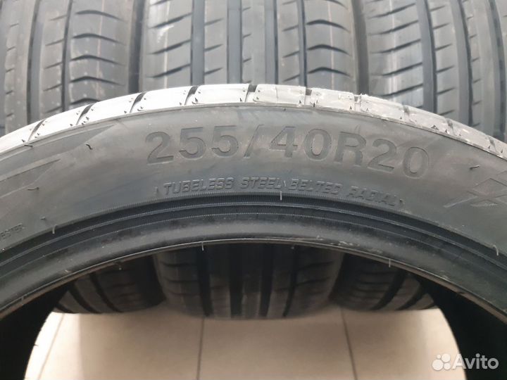 Triangle EffeXSport TH202 255/40 R20 101Y