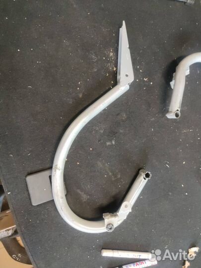 Петля крышки багажника Mercedes-Benz C-Класс