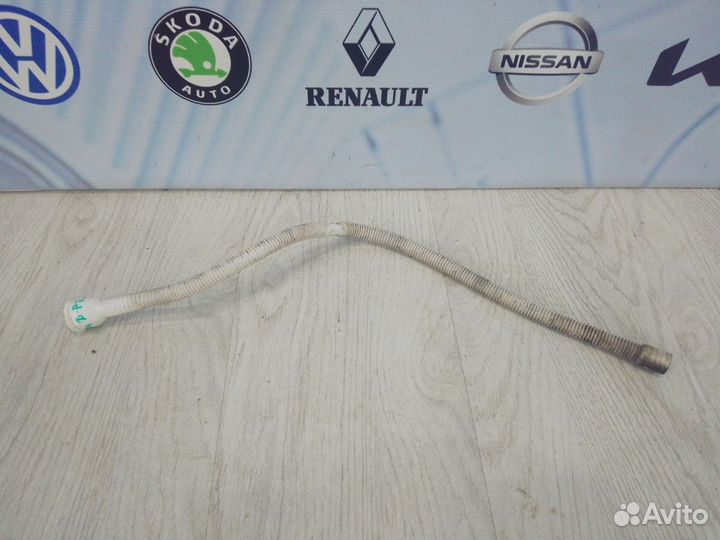 Патрубок вентиляции корпуса Акб Renault duster 2