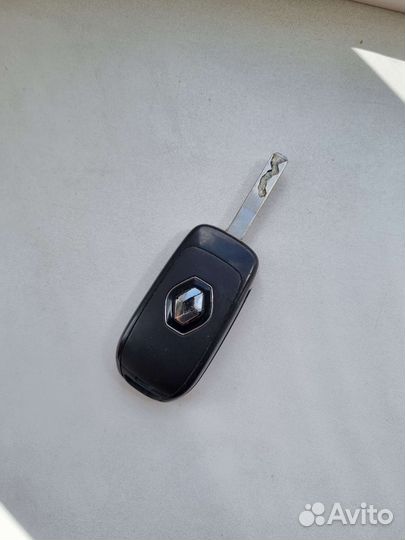 Оригинальный ключ замка зажигания renault duster