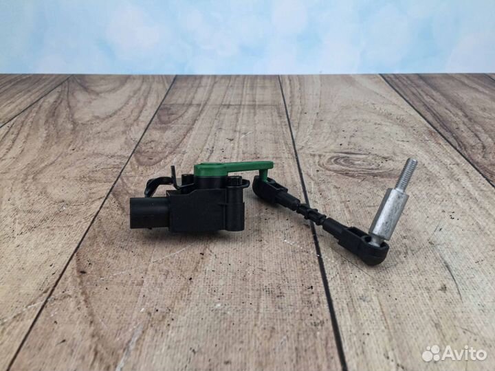 Датчик дорожного просвета Audi A7 передний левый