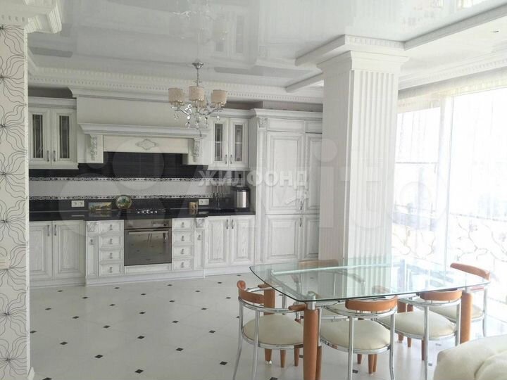 4-к. квартира, 206 м², 9/10 эт.