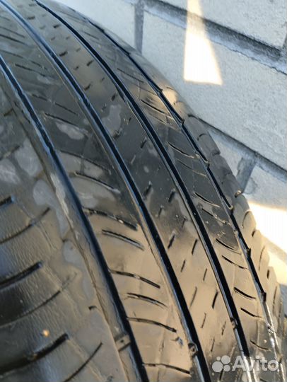 Michelin Latitude Tour HP 215/70 R16