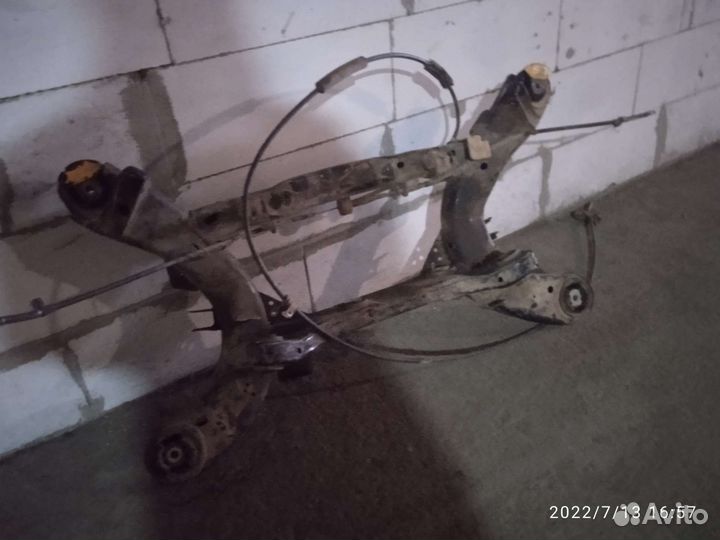 Задний подрамник chrysler 300C