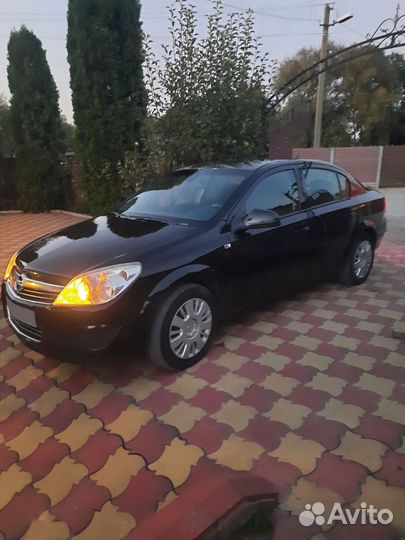 Opel Astra, 2011