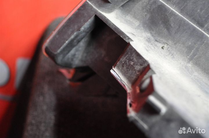 Фара правая toyota auris ZRE151