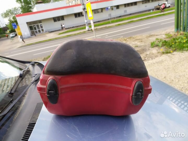 Бокс под шлем