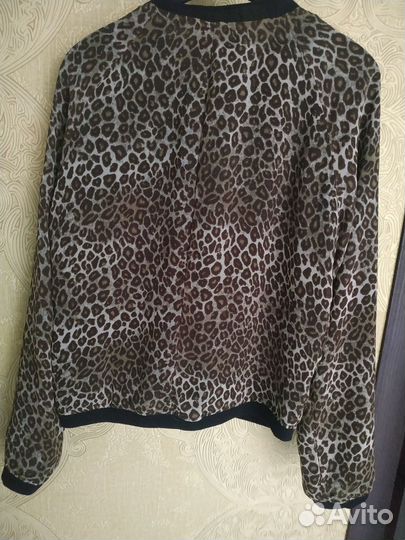 Леопардовая блуза с замком bershka