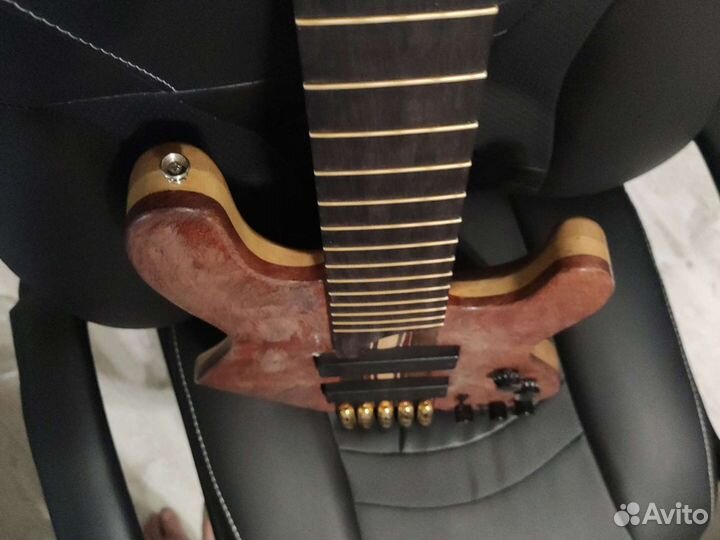 5 струнная бас гитара