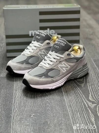 Кроссовка мужской NEW Balance 993