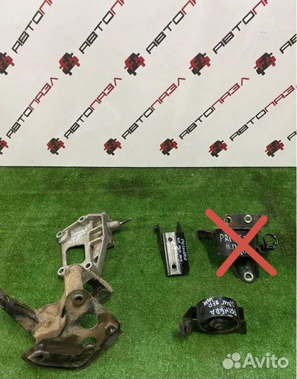 Кронштейн подушки двс Nissan Primera P12 2002-2007