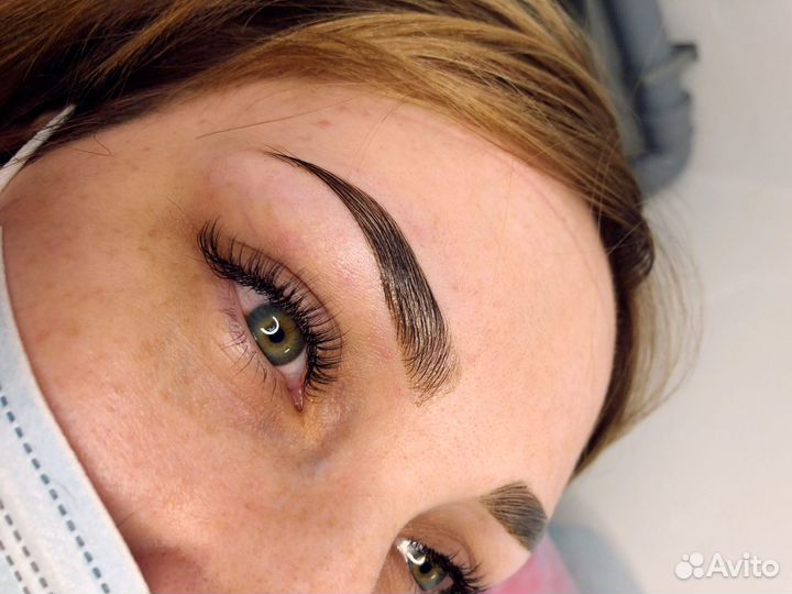 Наращивание ресниц, оформление бровей