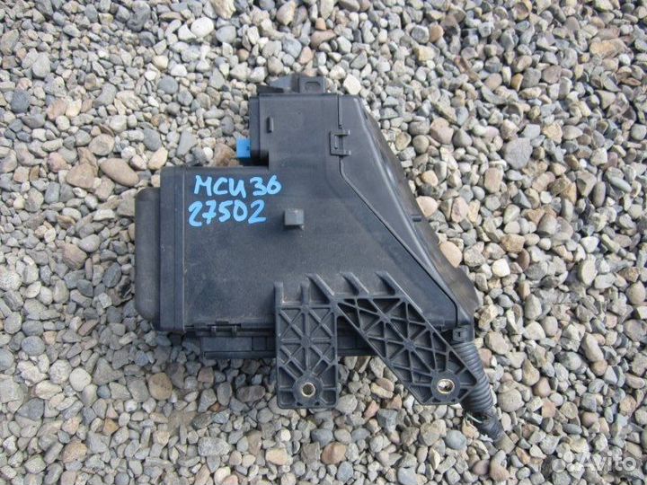 Блок предохранителей Toyota Harrier MCU36 1MZ-FE