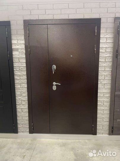 Металлическая дверь входная уличная