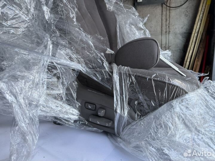 Передние сидения тойота креста, марк, чайзер 100