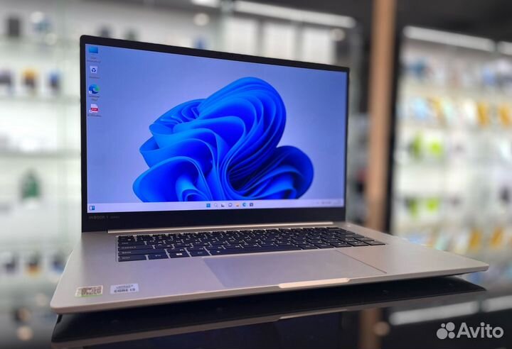 New Ноутбук Infinix 15 Сore i3-10g/DDR4-8Gb/SSD256