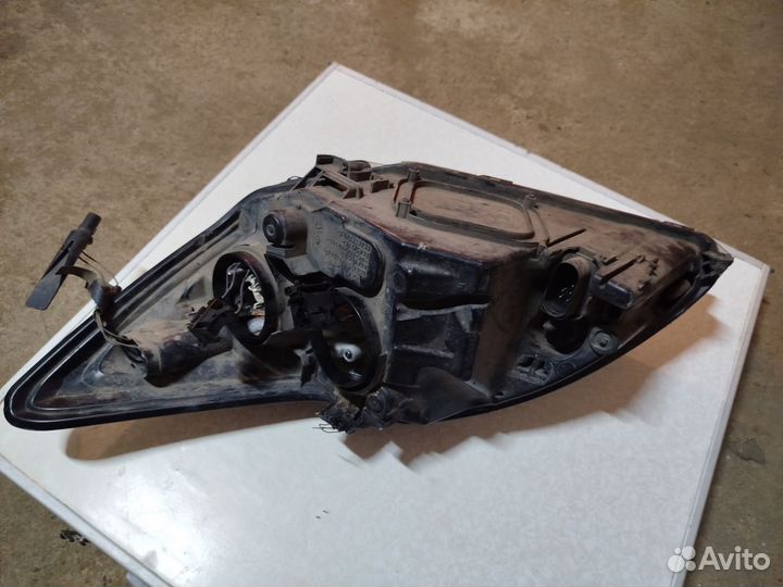 Фара передняя правая